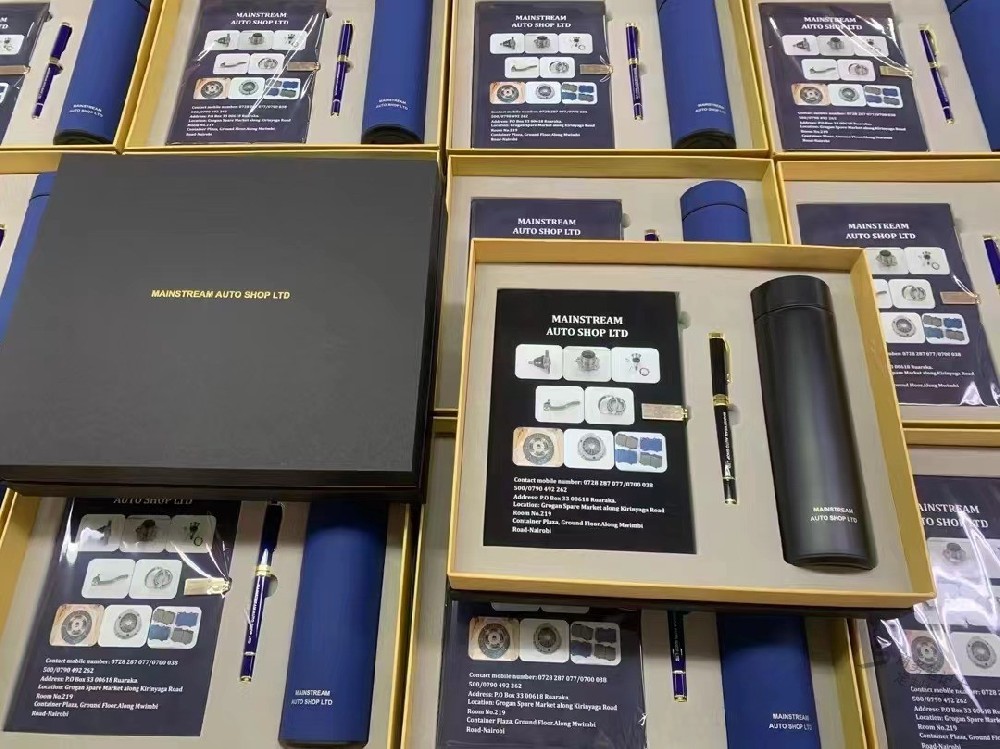 利用起凸和壓凹工藝，為紙質(zhì)筆記本設(shè)計制作帶來更深層次的視覺體驗